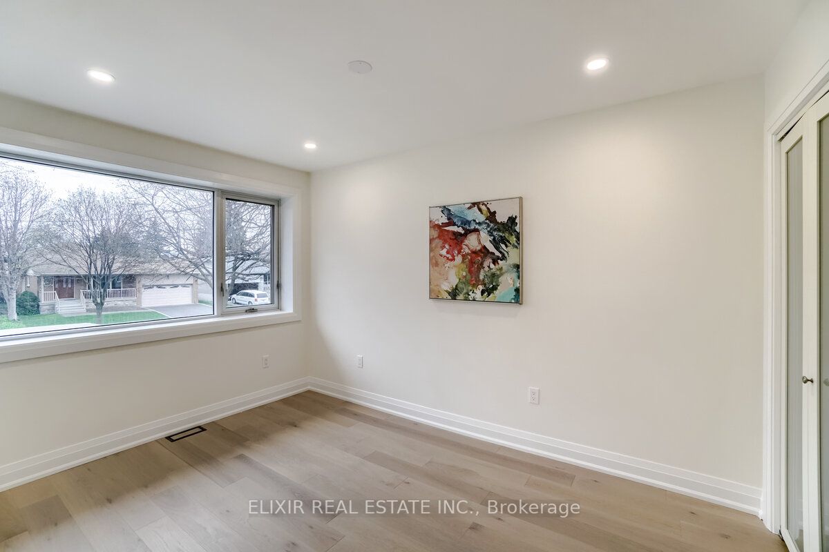 432 Valleyfield Dr