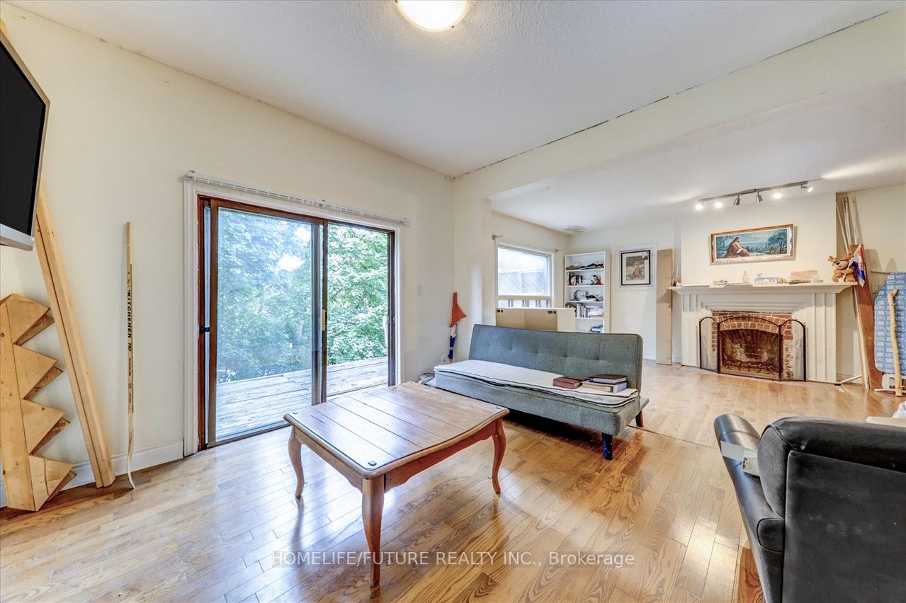 18A Indian Rd Cres