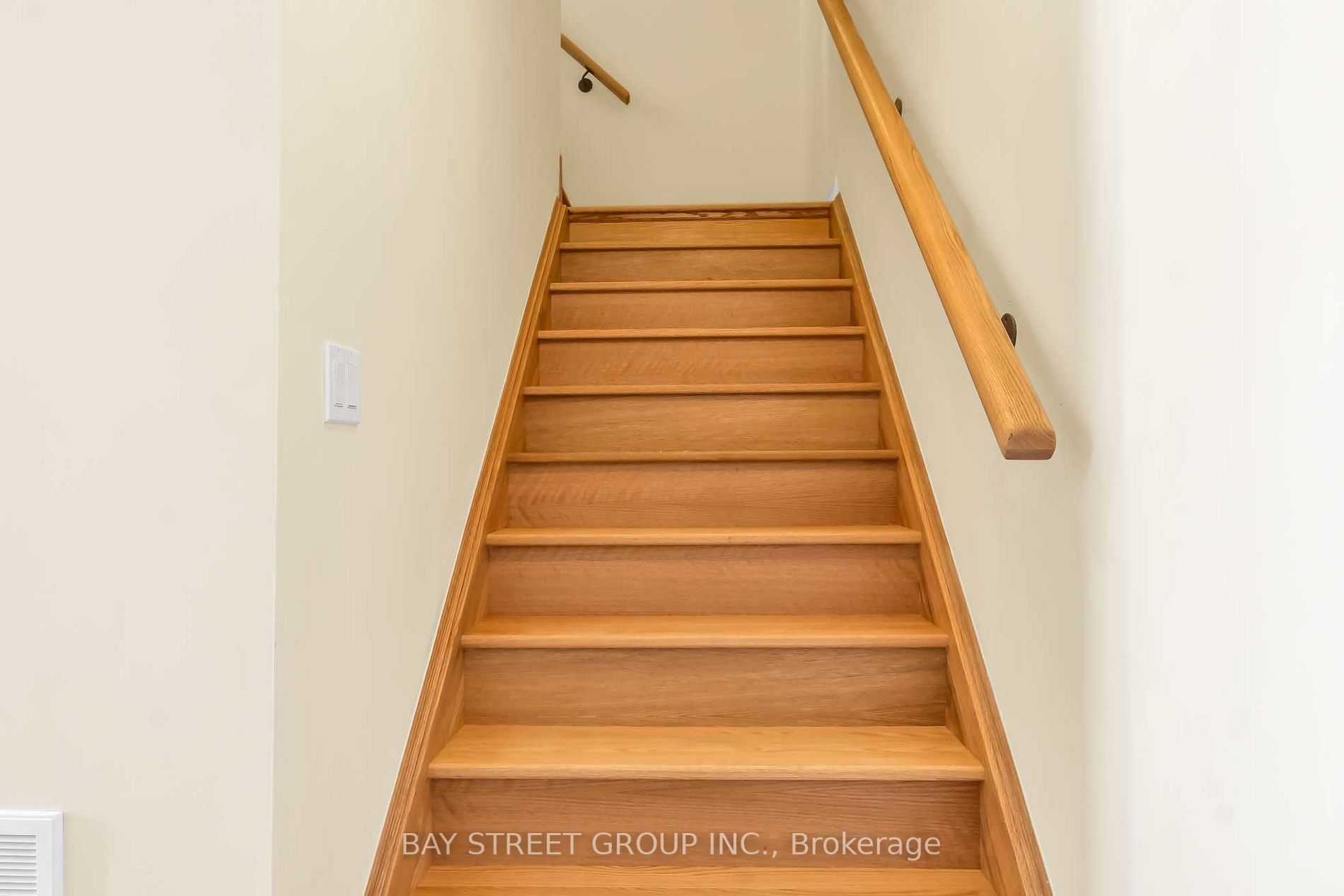 10 Halliford Pl, #313