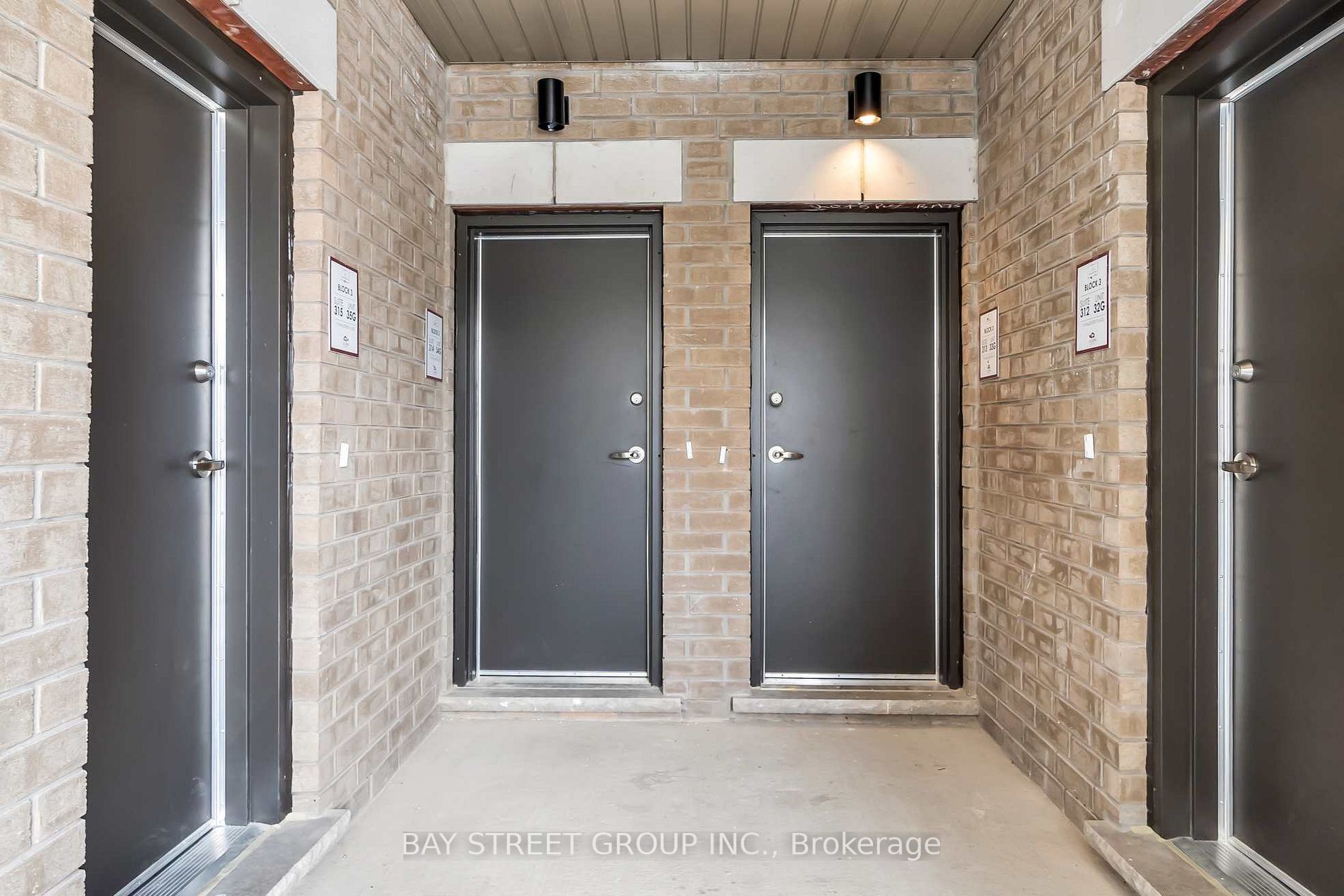 10 Halliford Pl, #313