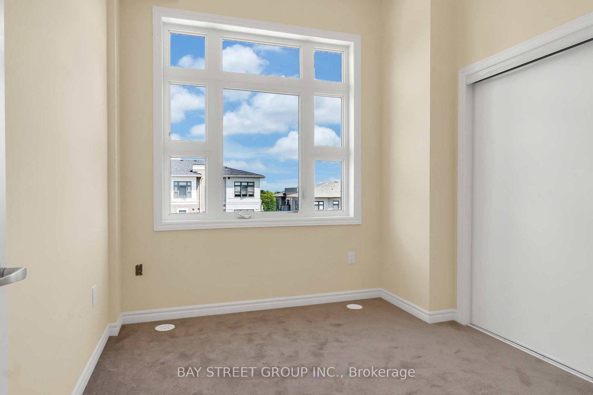 10 Halliford Pl, #313