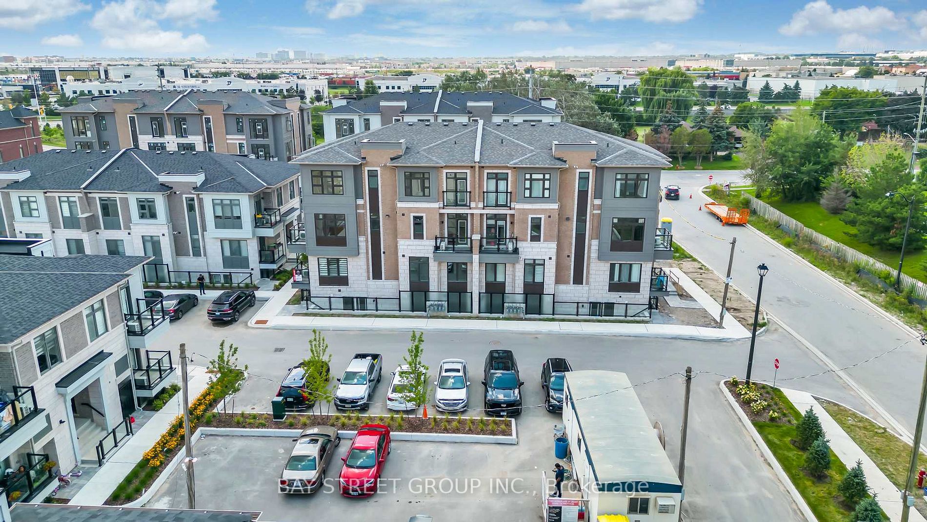 10 Halliford Pl, #313