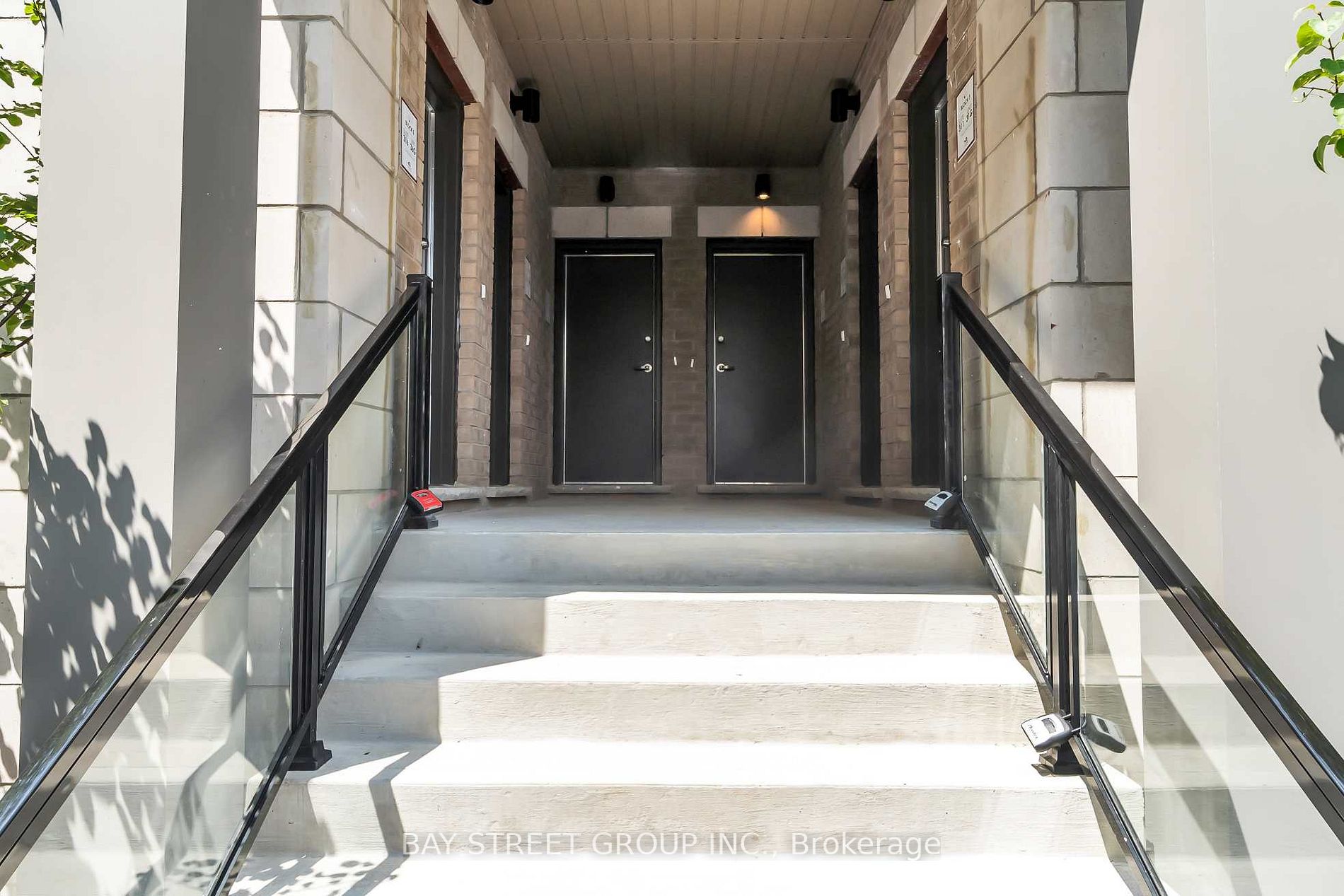 10 Halliford Pl, #313