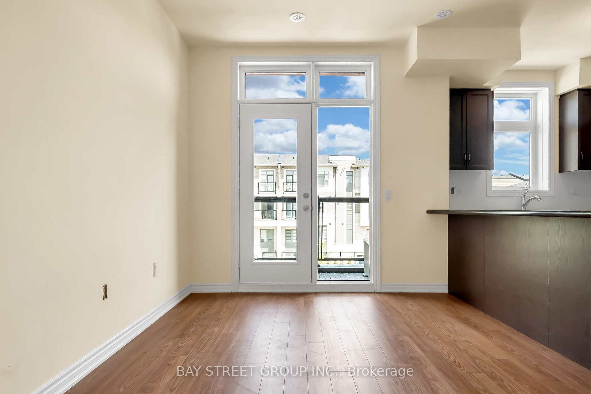 10 Halliford Pl, #313