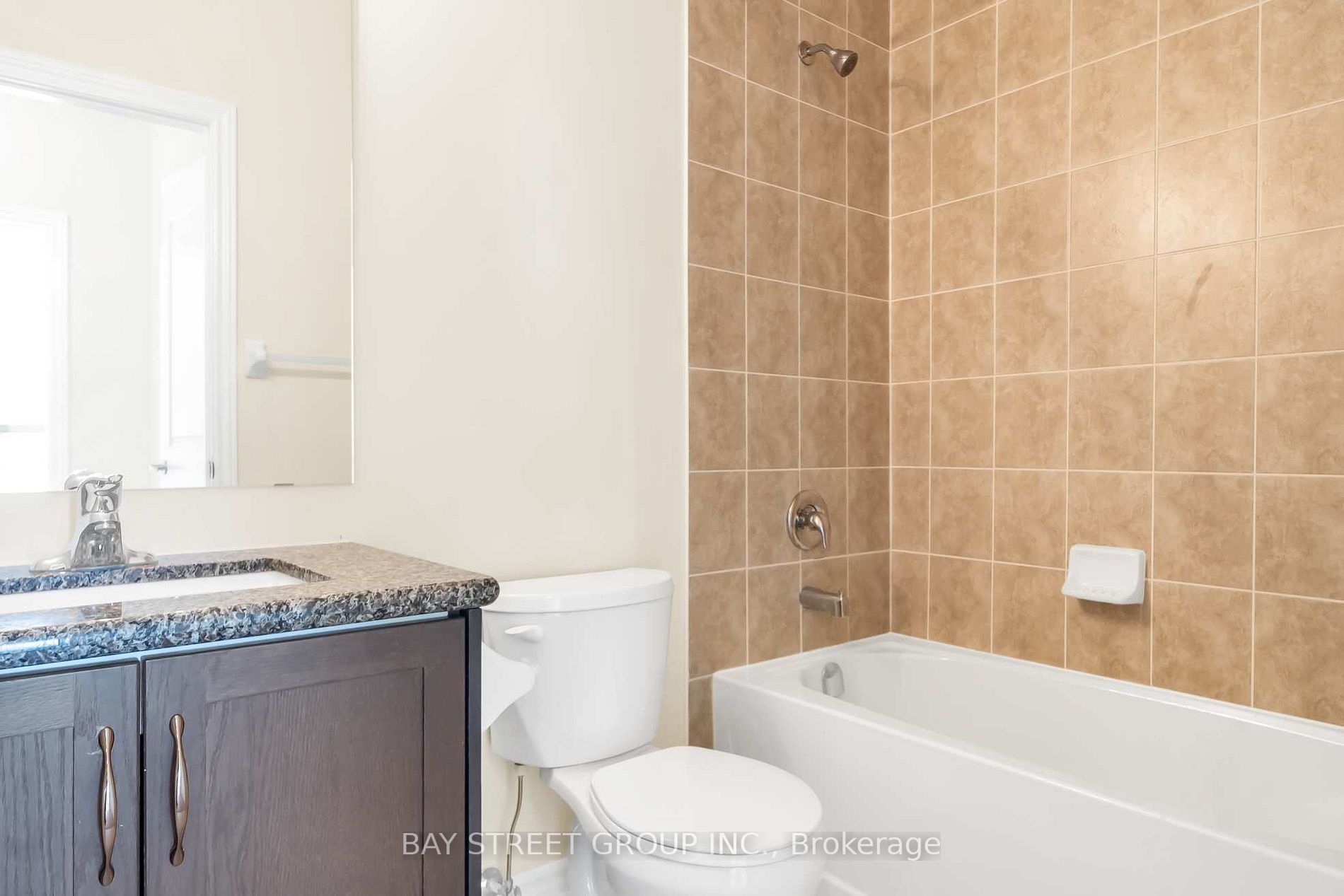 10 Halliford Pl, #313