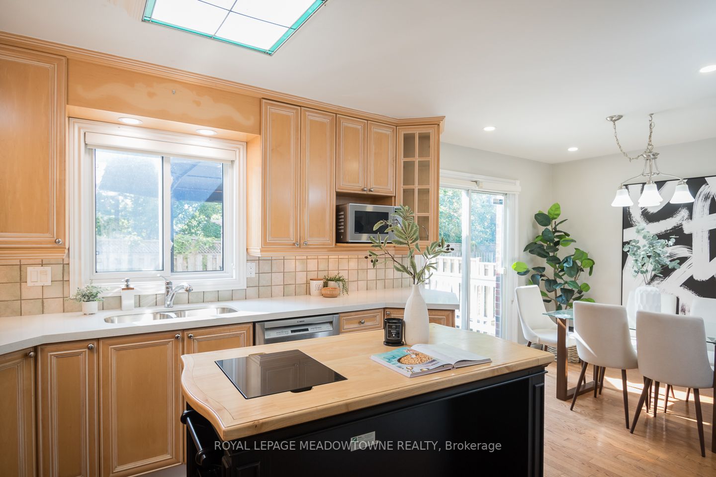 324 Woodlawn Crescent