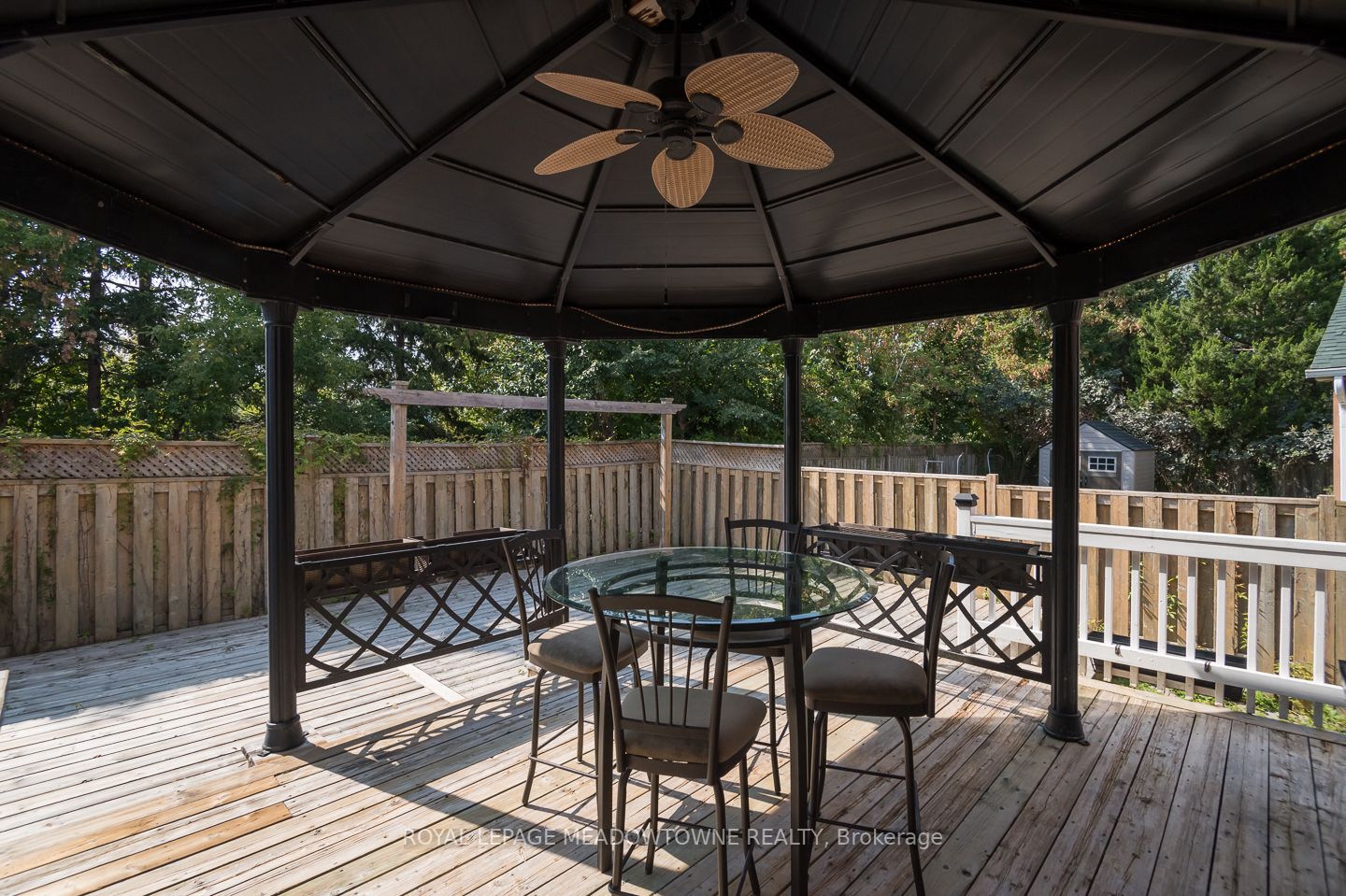 324 Woodlawn Crescent