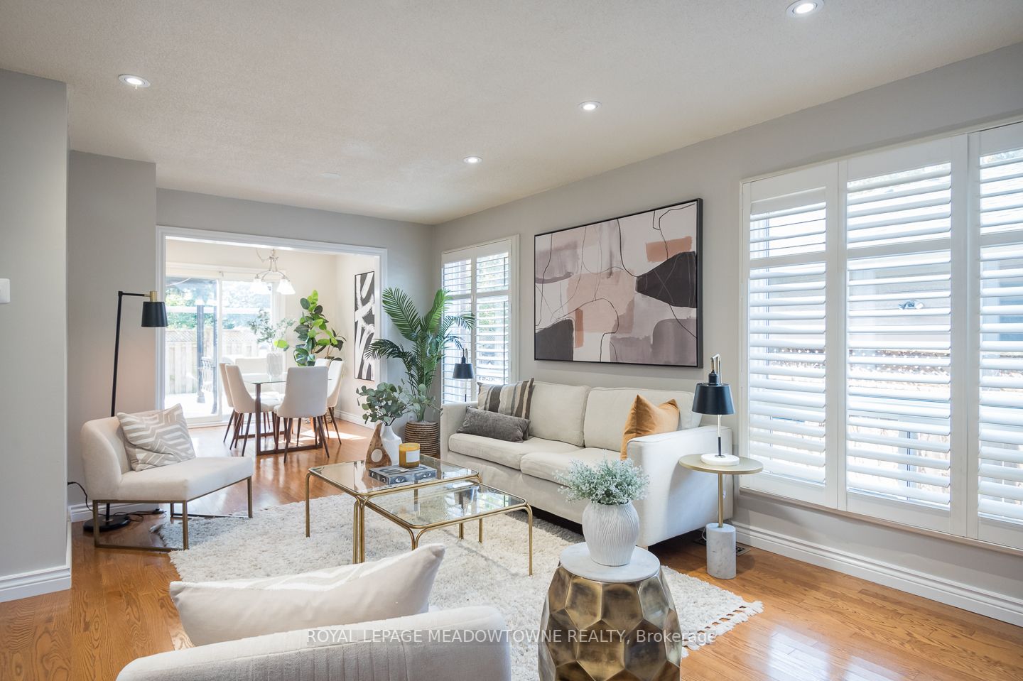 324 Woodlawn Crescent