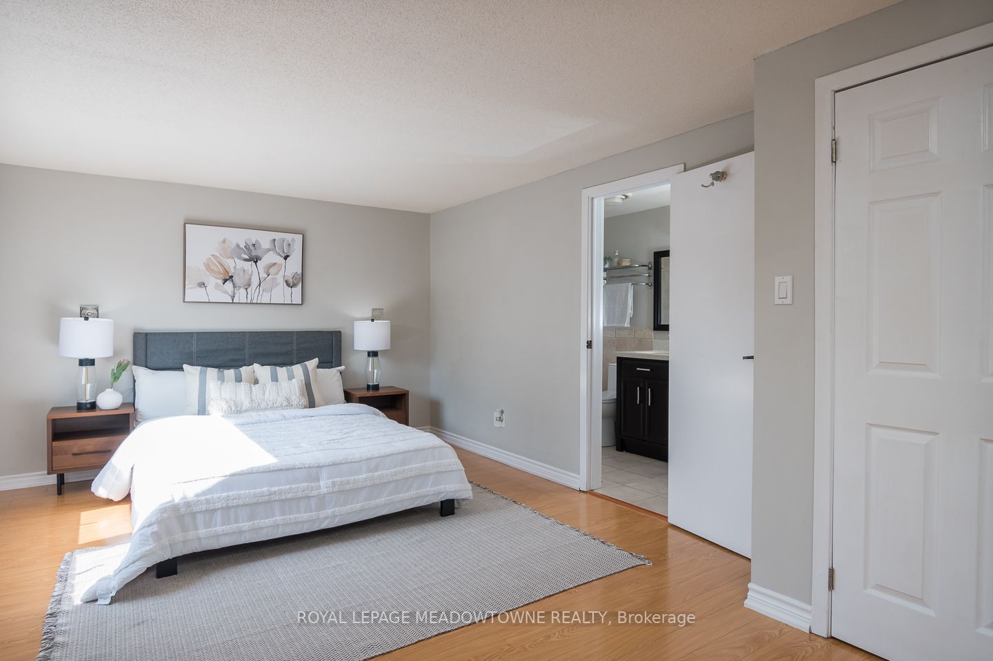 324 Woodlawn Crescent
