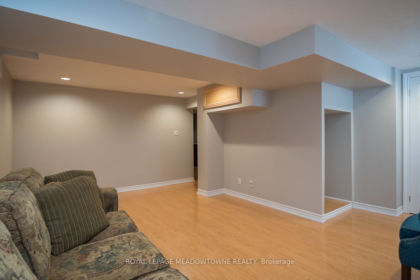 324 Woodlawn Crescent