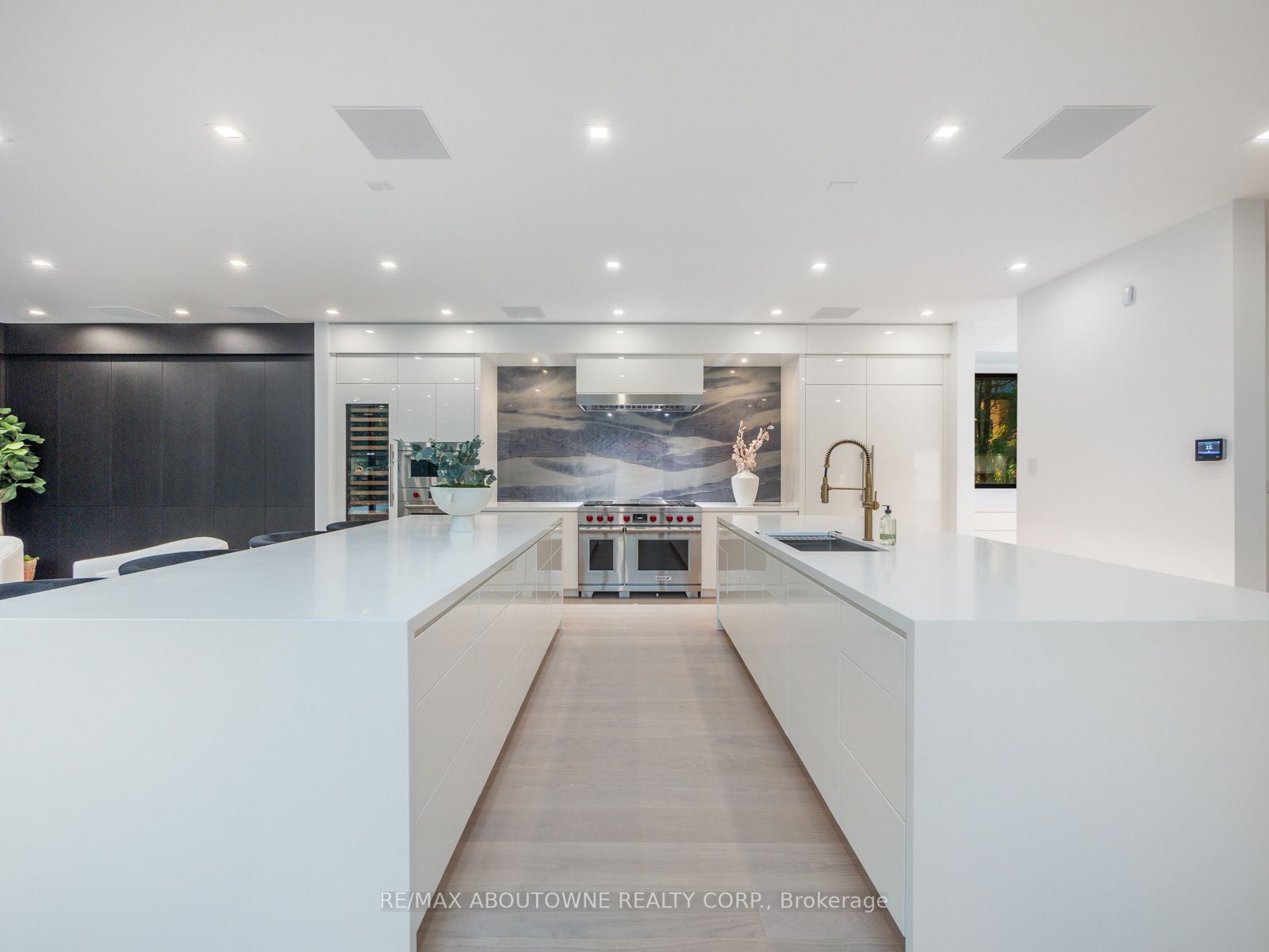 210 Chartwell Road