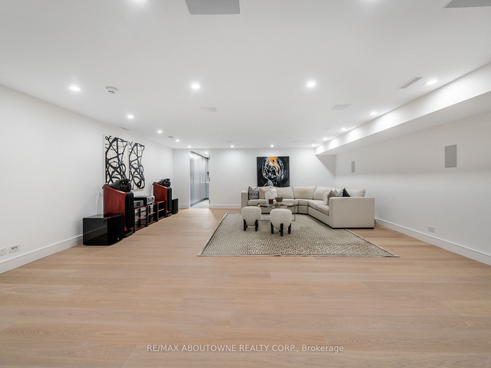 210 Chartwell Road