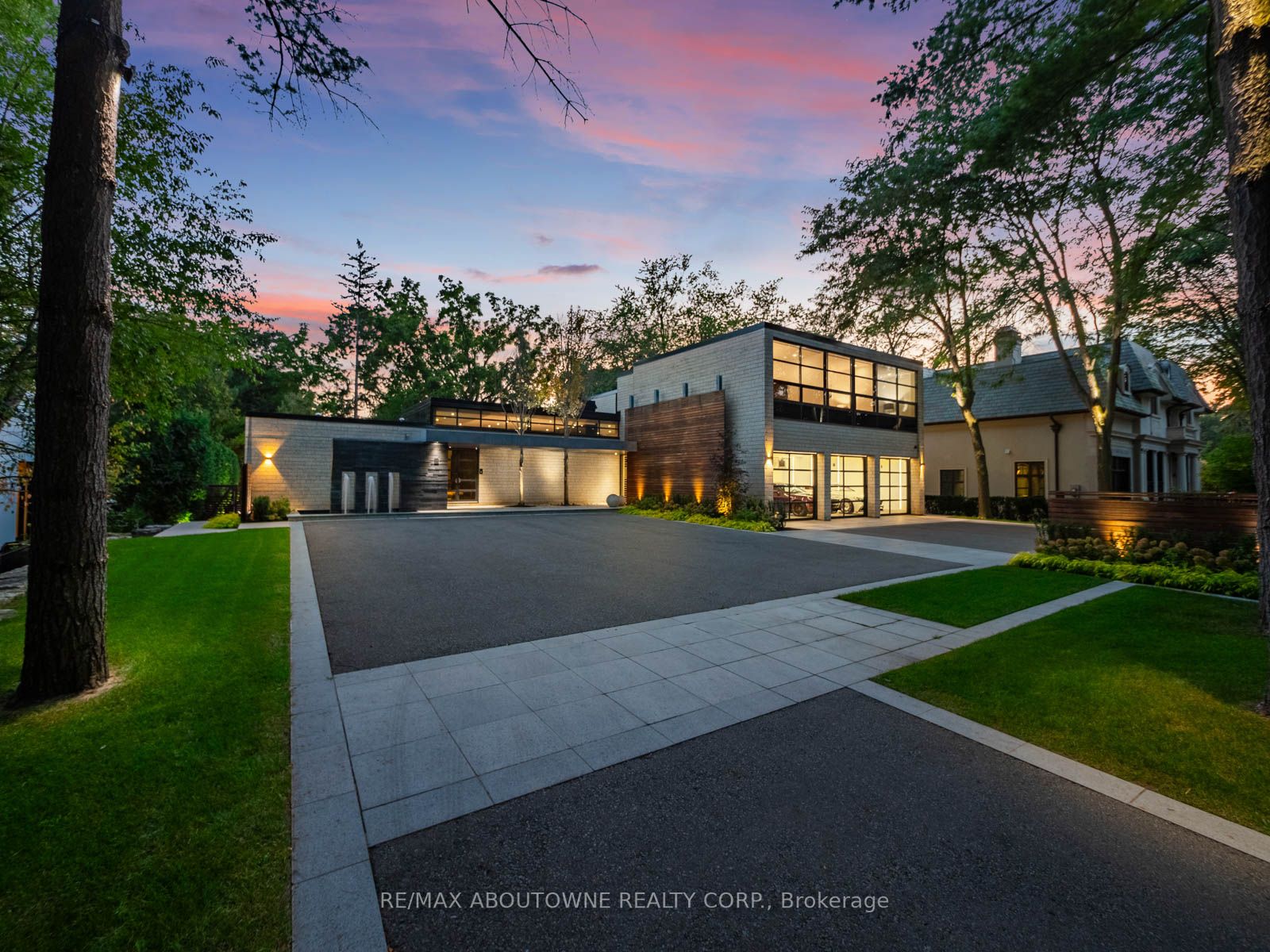 210 Chartwell Road