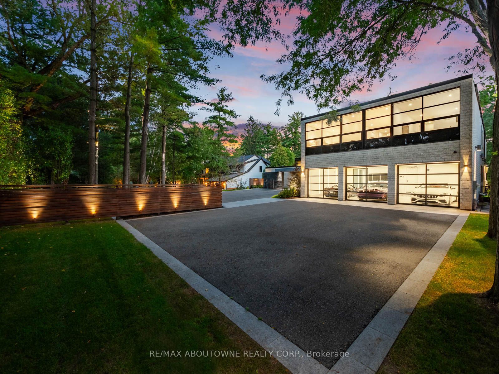 210 Chartwell Road
