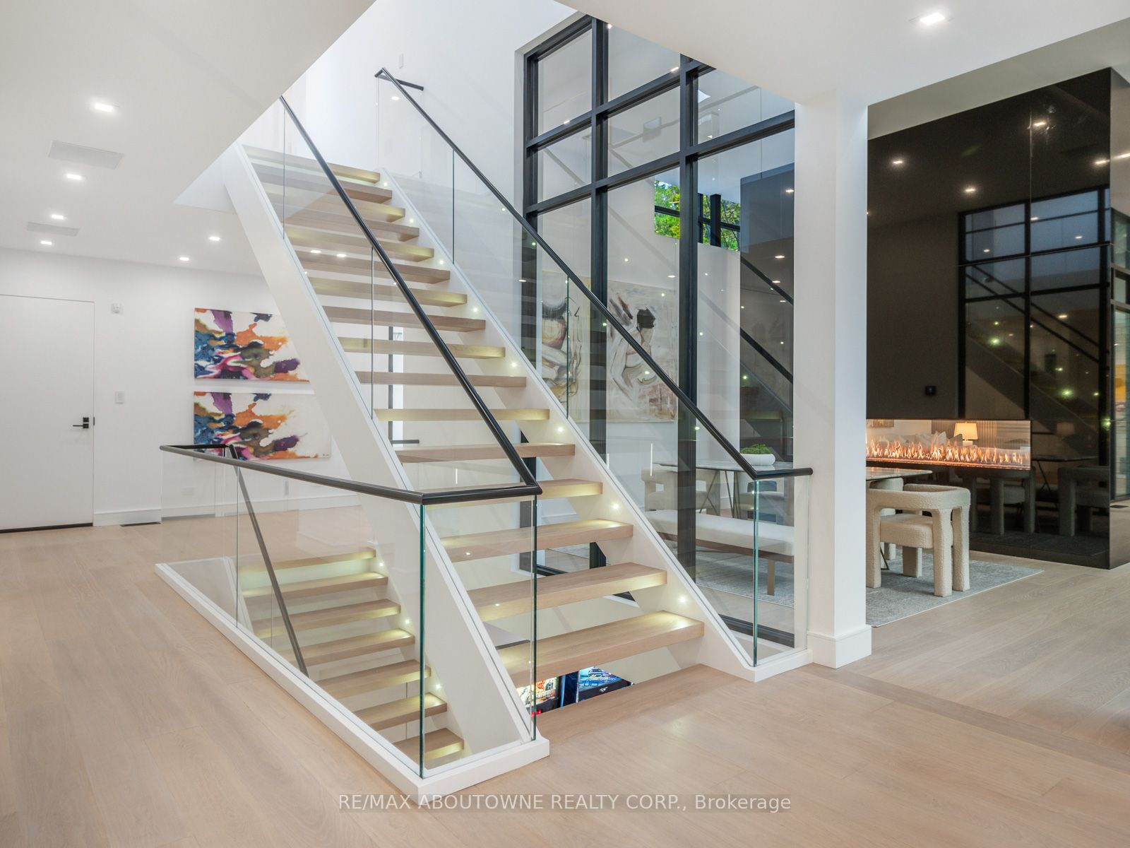 210 Chartwell Road