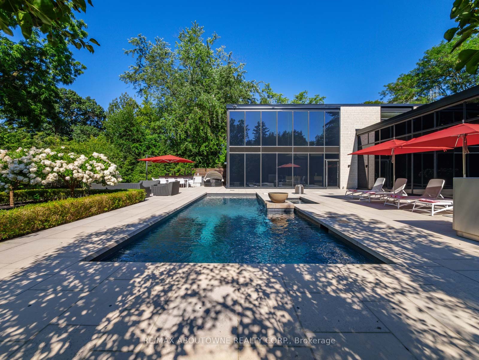 210 Chartwell Road