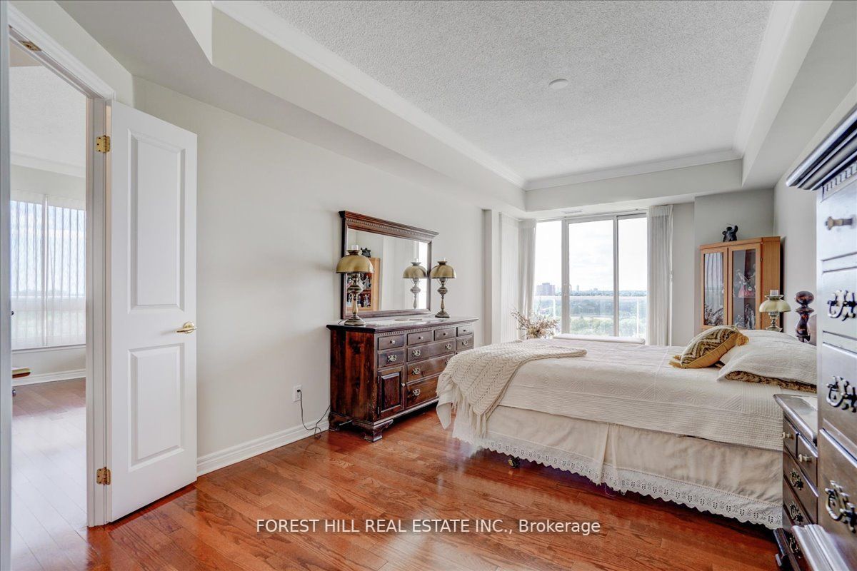 350 Mill Rd, #Ph5