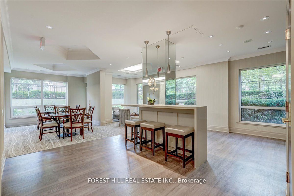 350 Mill Rd, #Ph5