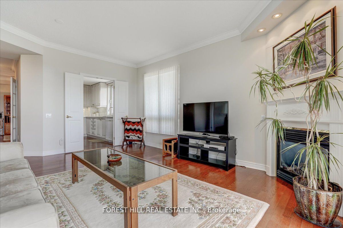 350 Mill Rd, #Ph5
