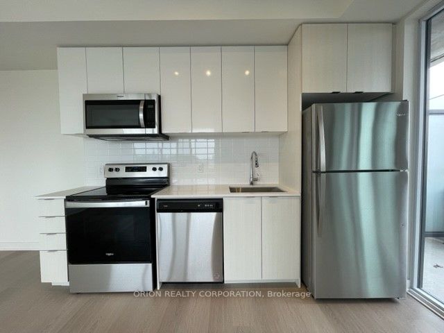 859 The Queensway, #322