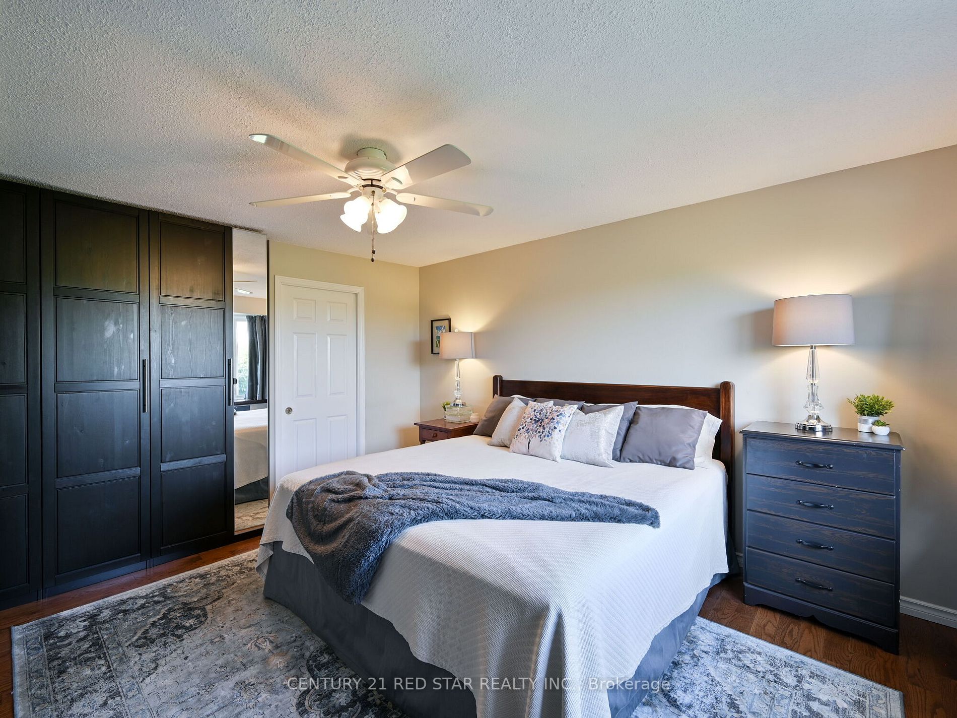 240 Longwood Dr