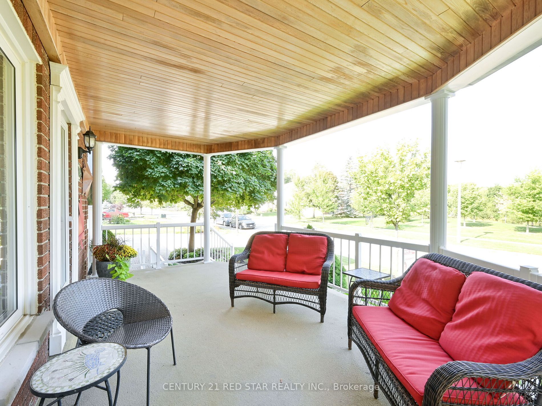 240 Longwood Dr