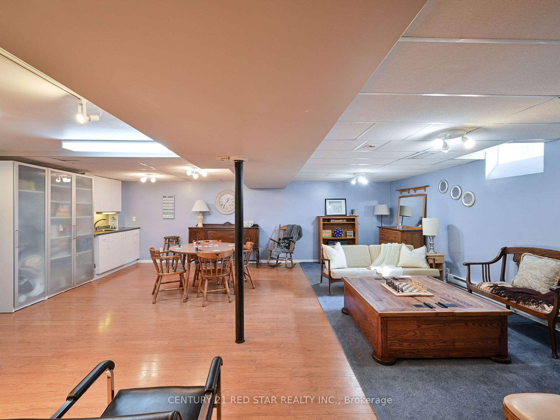 240 Longwood Dr