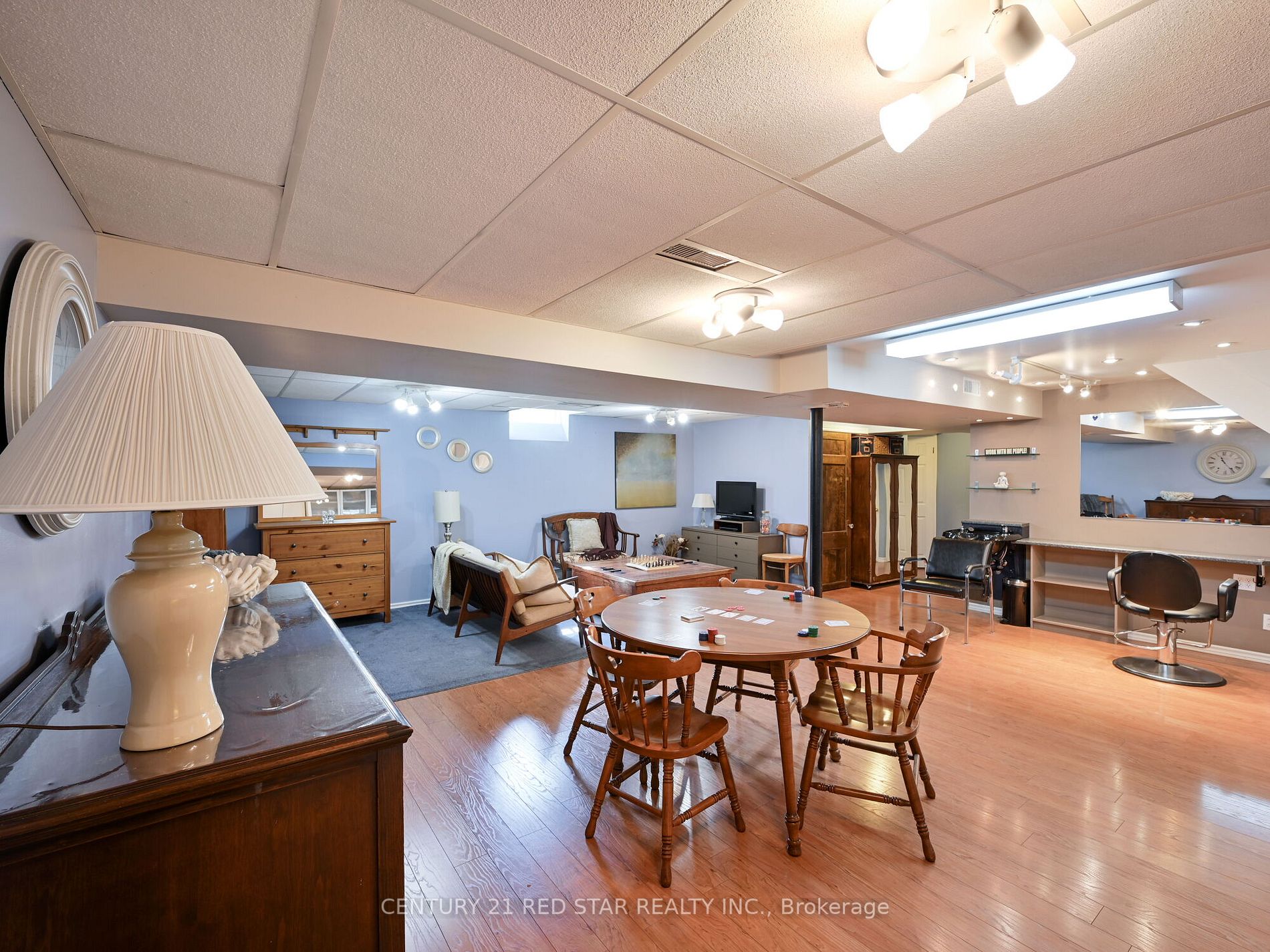 240 Longwood Dr