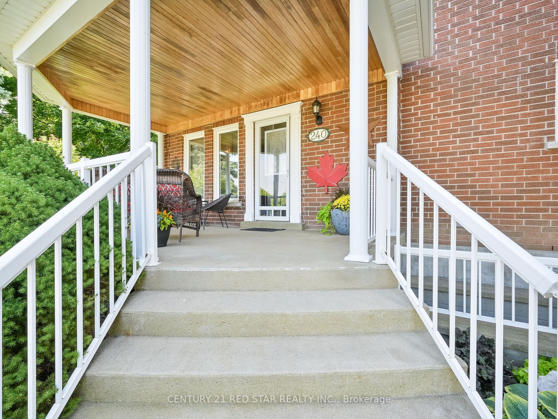 240 Longwood Dr
