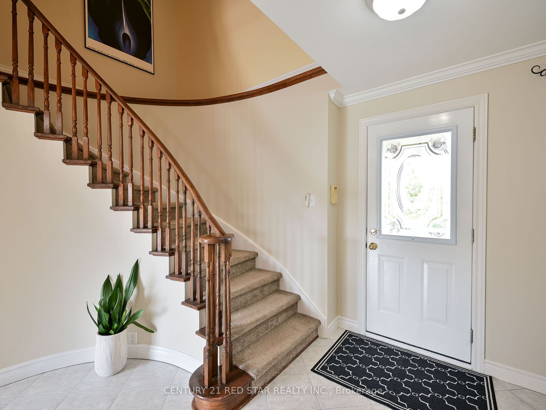 240 Longwood Dr