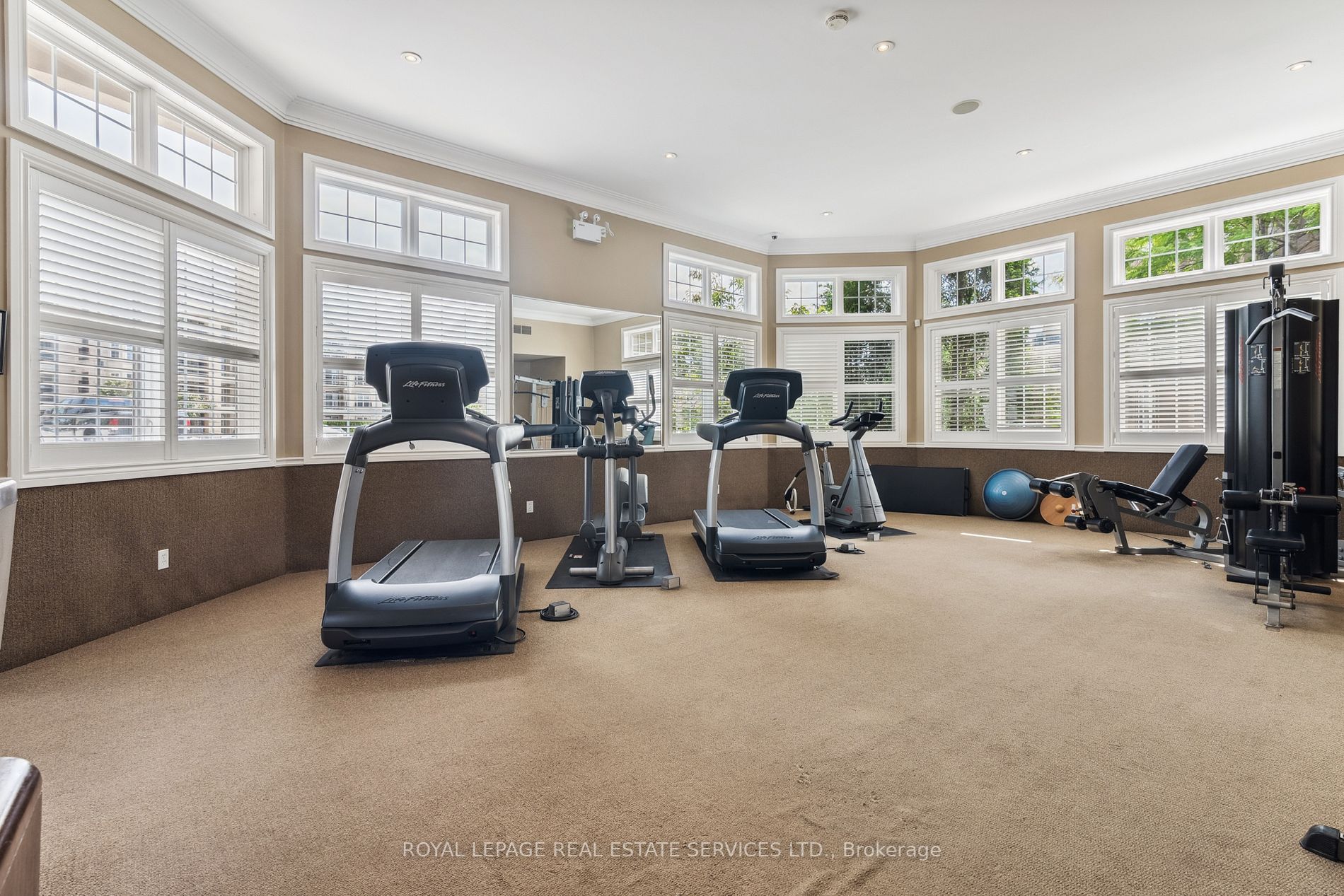 2055 Appleby Line, #211