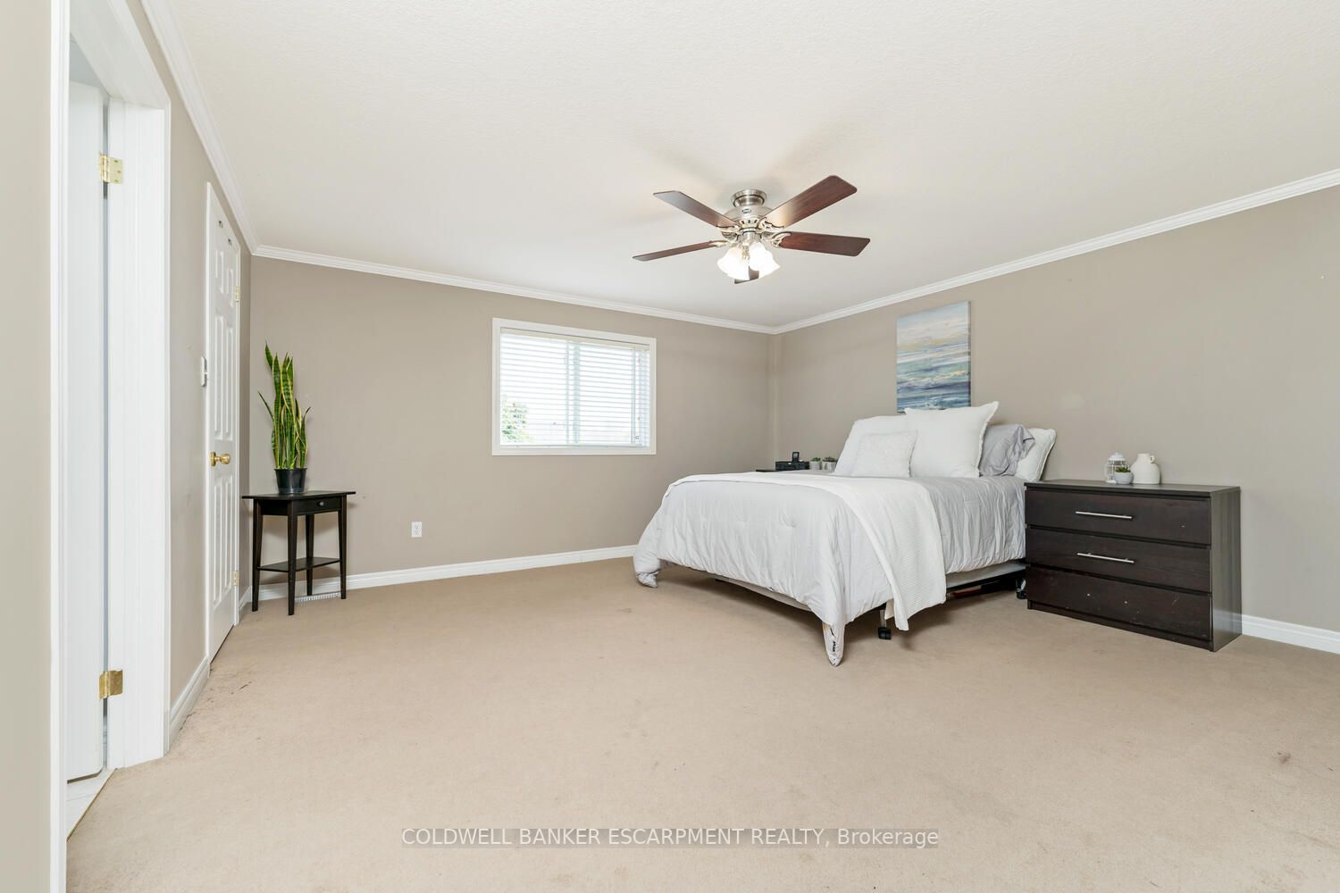 183 Churchill Rd S