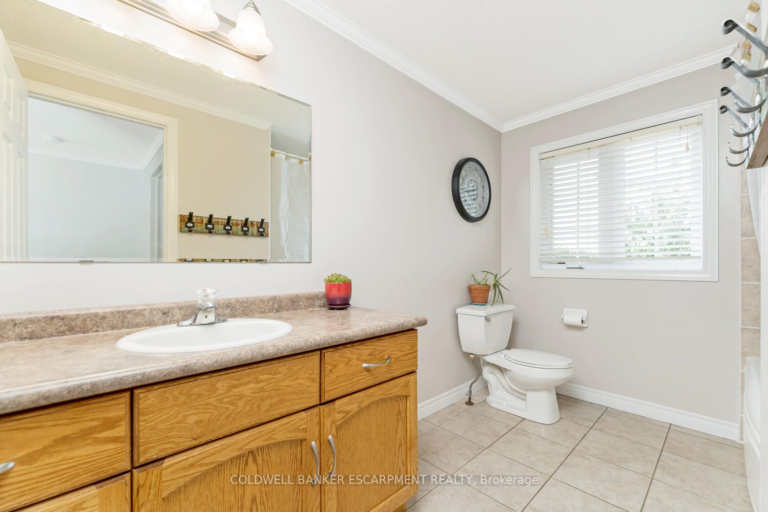 183 Churchill Rd S