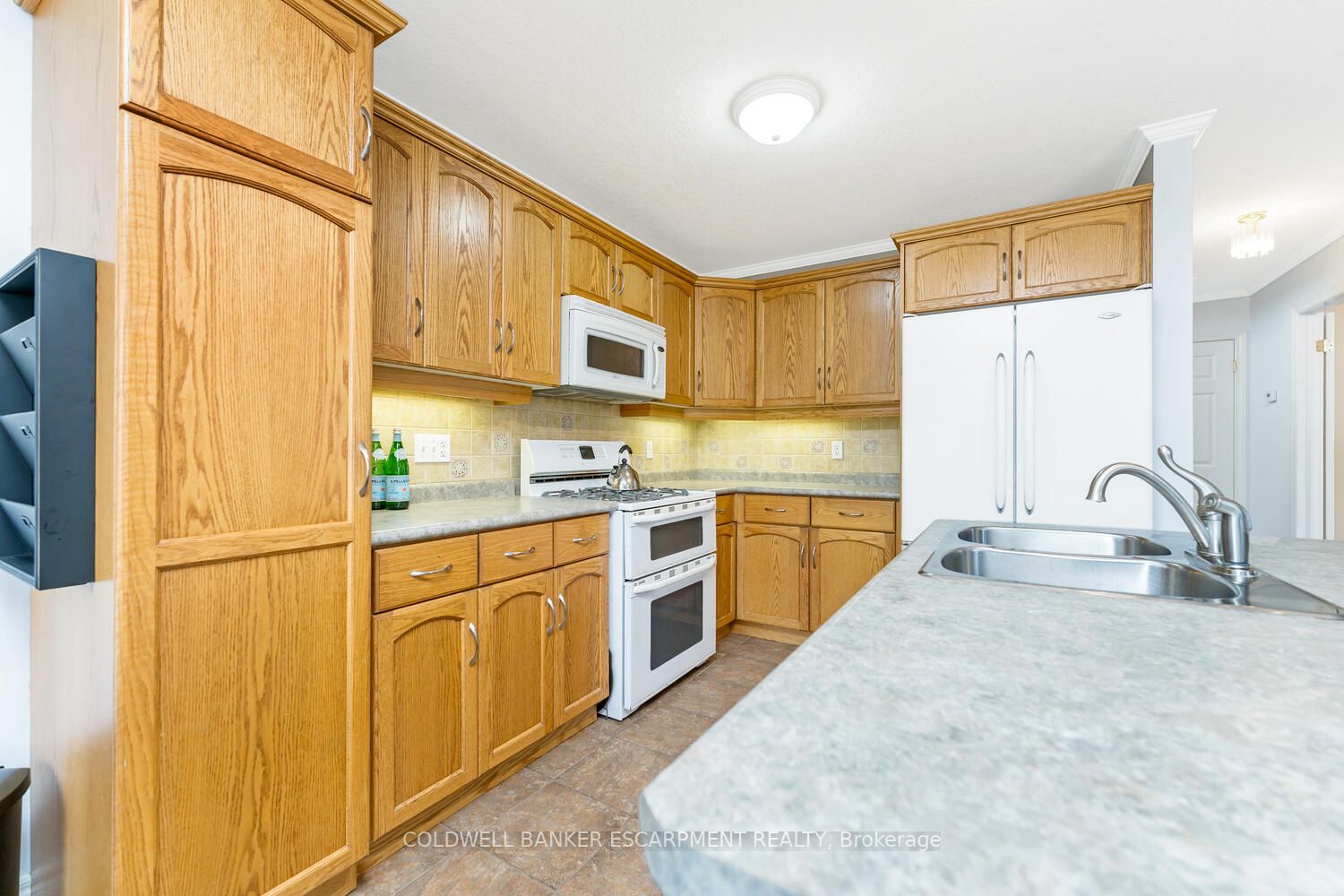 183 Churchill Rd S