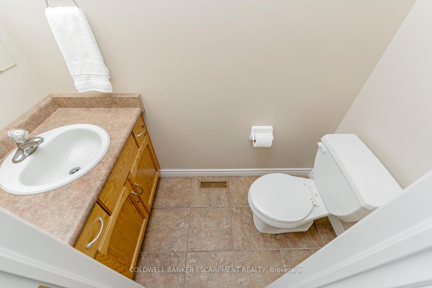 183 Churchill Rd S