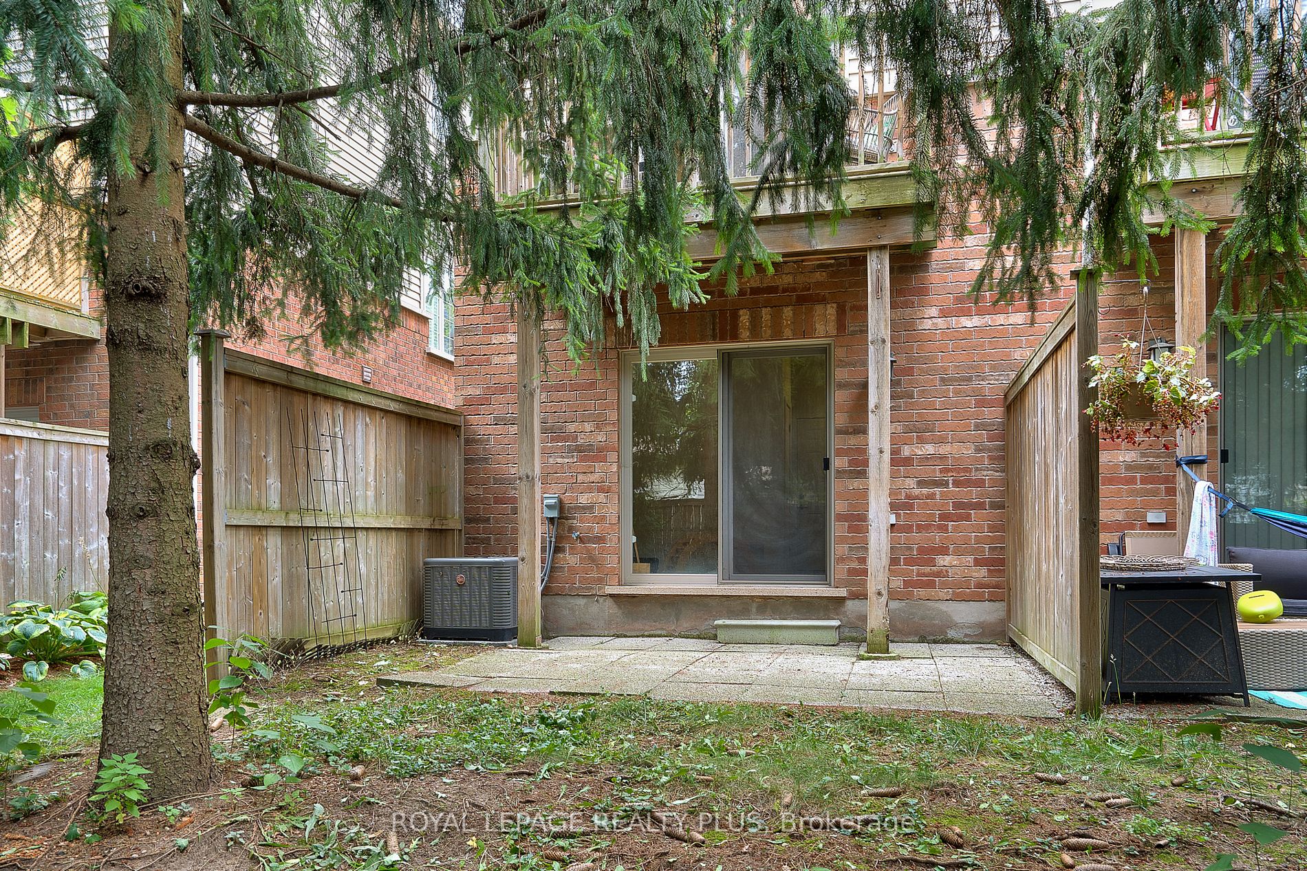 4300 Ingram Common