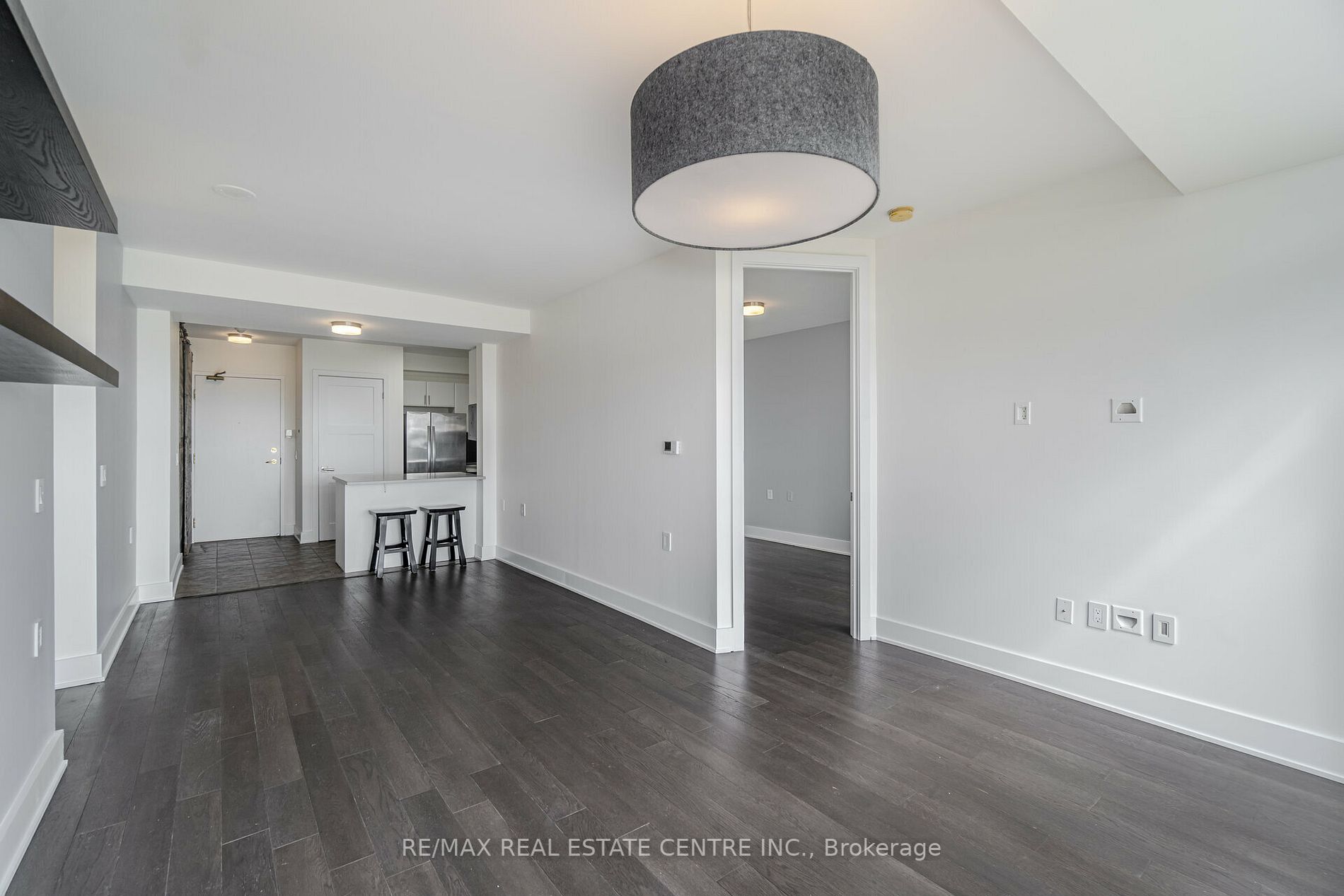 200 Burnhamthorpe Rd E, #1406