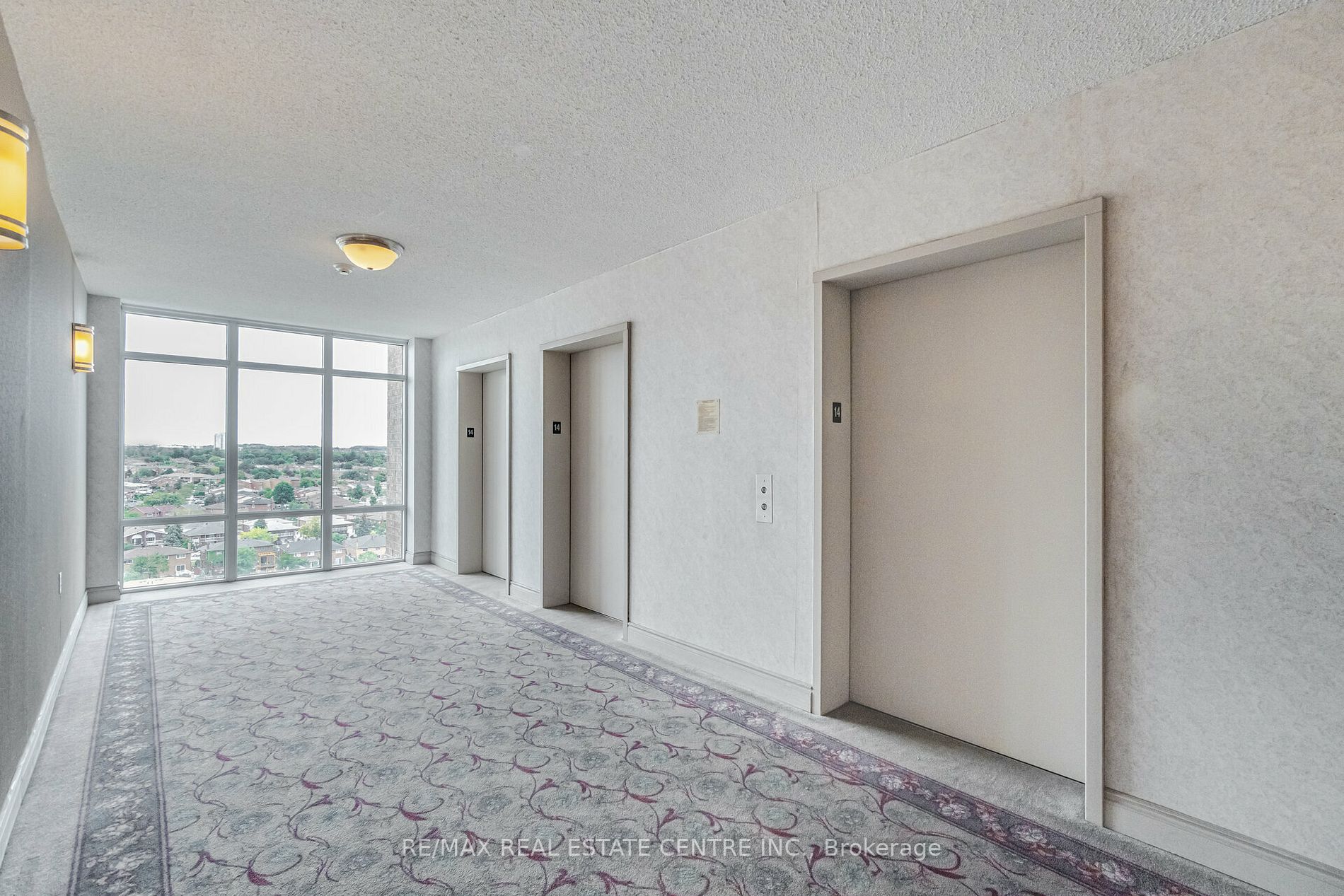 200 Burnhamthorpe Rd E, #1406