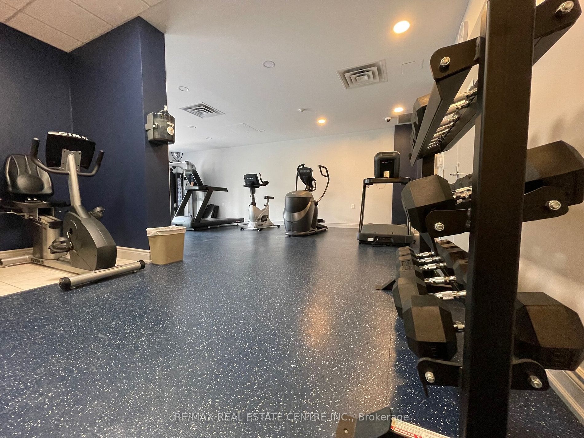 200 Burnhamthorpe Rd E, #1406