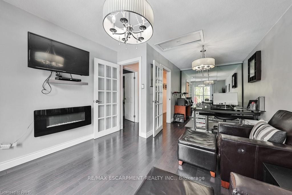 329 Erindale Dr