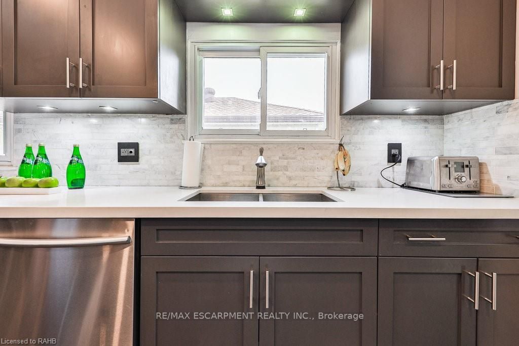 329 Erindale Dr