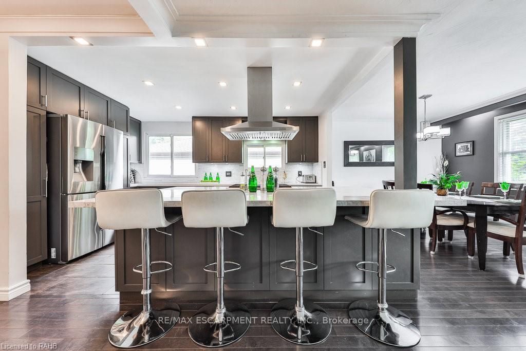329 Erindale Dr