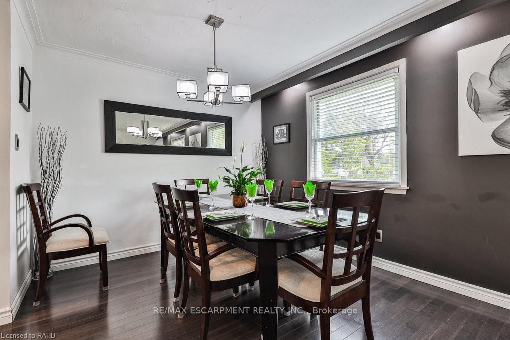 329 Erindale Dr