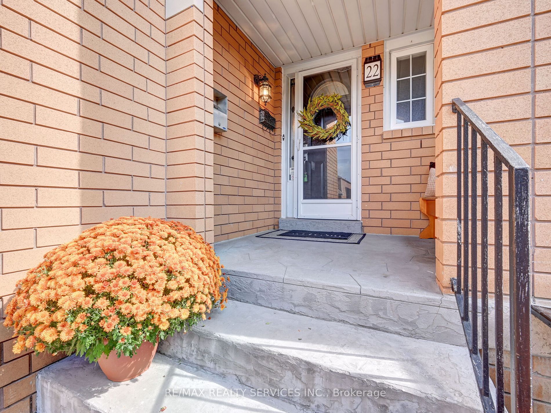 22 Anastacia Crt