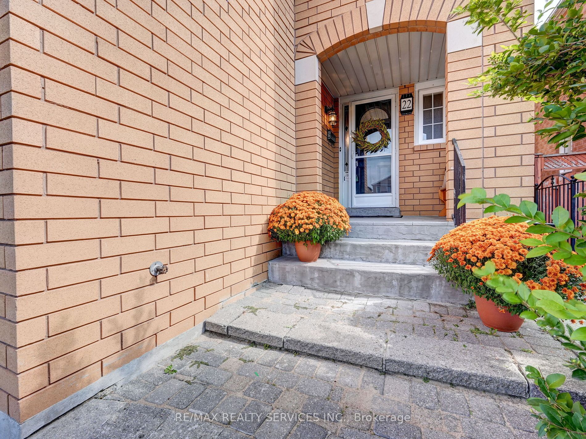 22 Anastacia Crt