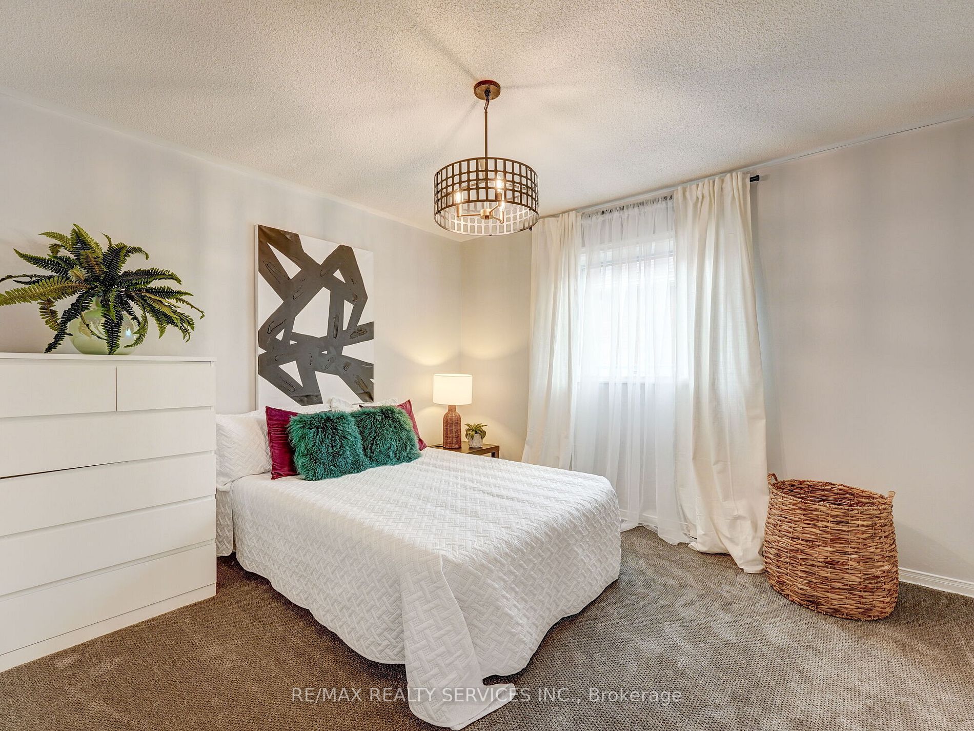 22 Anastacia Crt