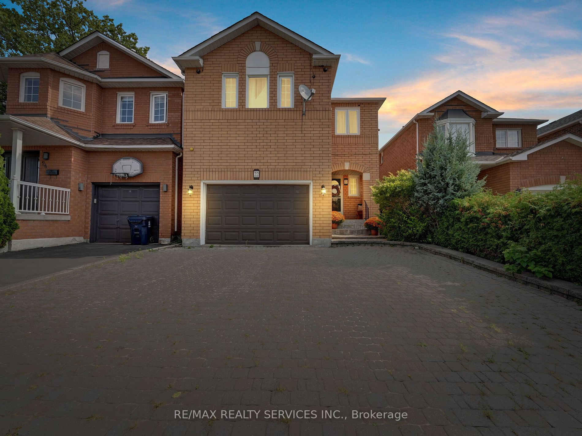 22 Anastacia Crt