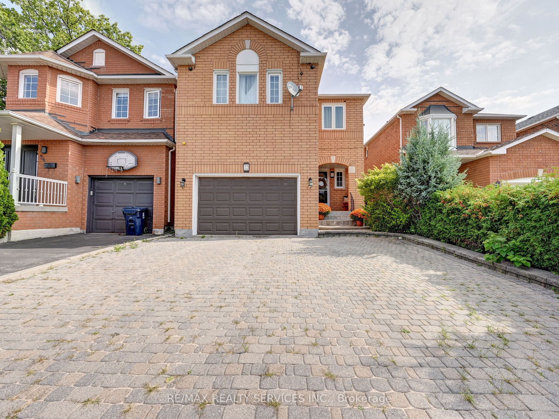 22 Anastacia Crt