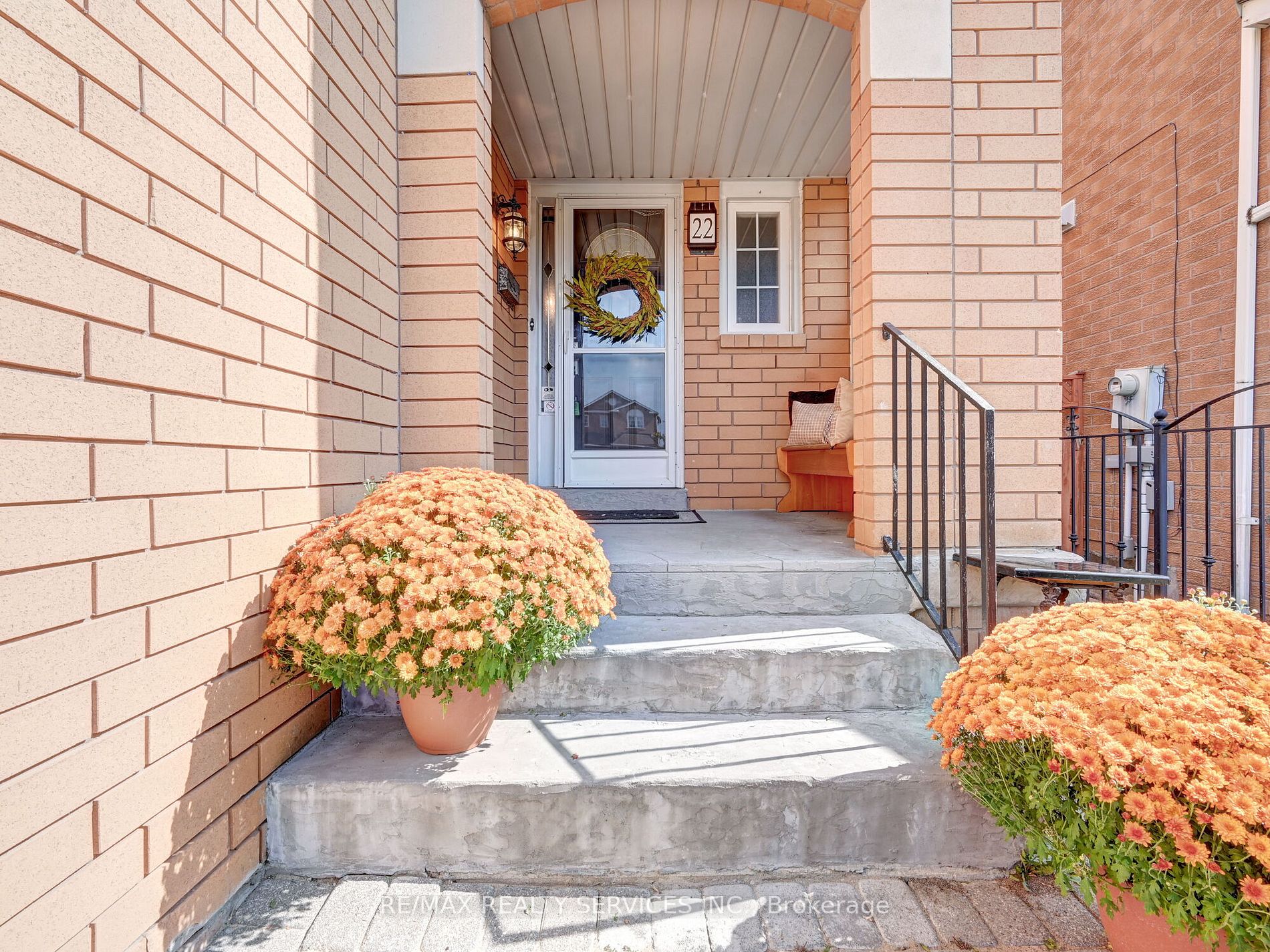 22 Anastacia Crt