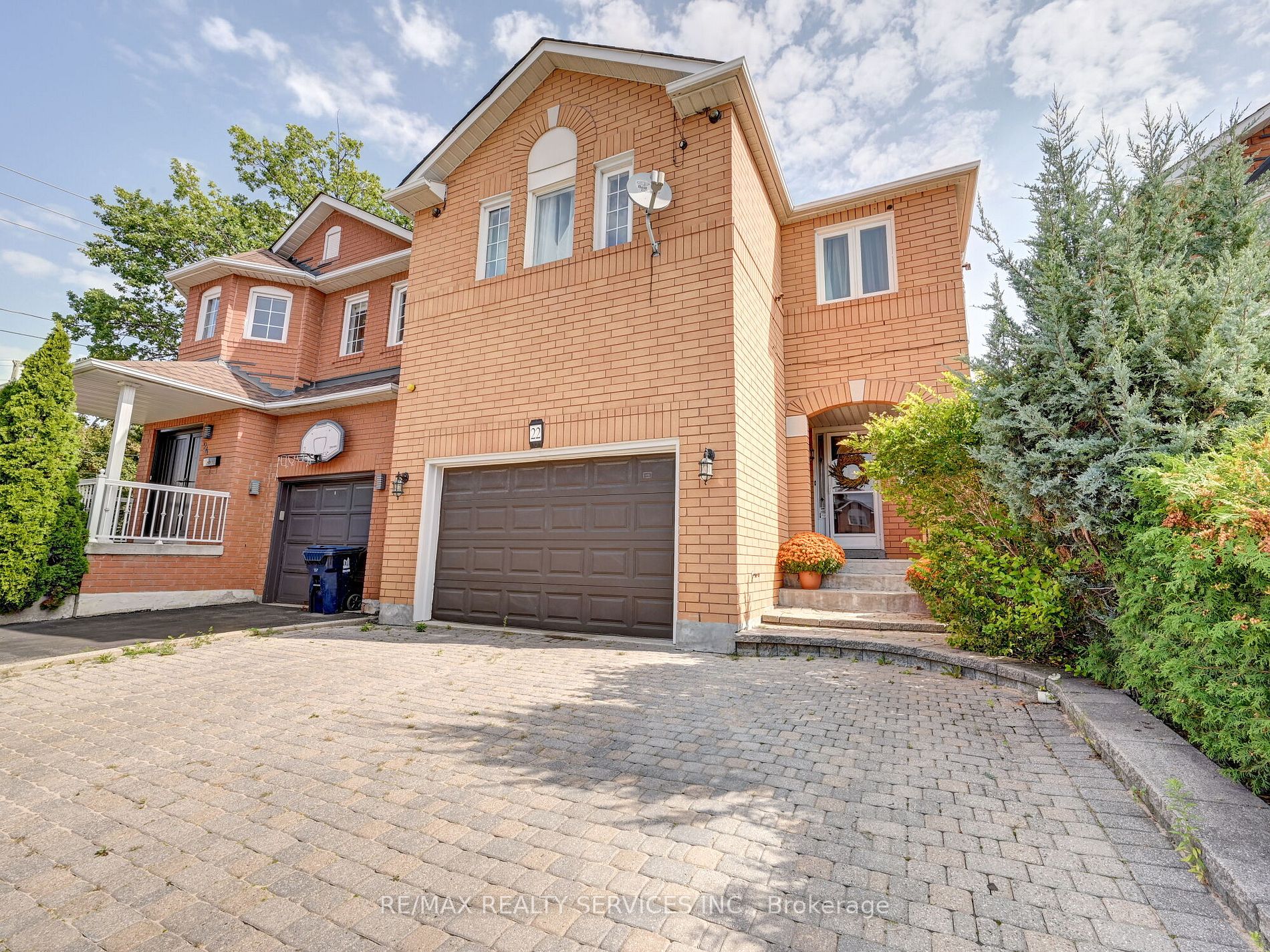 22 Anastacia Crt